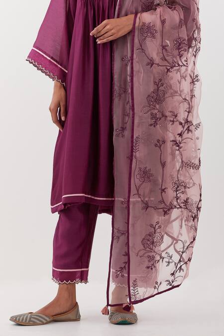 Buy Amisha Kothari Wine Chanderi , Organza Embroidery Baghban Pintuck Bodice Kurta Set Online at Aza Fashions Buy_Amisha Kothari_Wine Chanderi , Organza Embroidery Baghban Pintuck Bodice Kurta Set _Online_at_Aza_Fashions