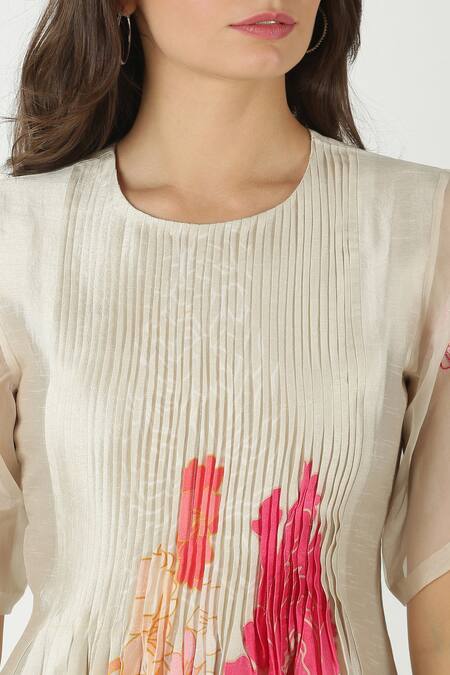 Archana Shah White Bemberg Silk Printed Kurta at Aza Fashions Archana Shah_White Bemberg Silk Printed Kurta _at_Aza_Fashions