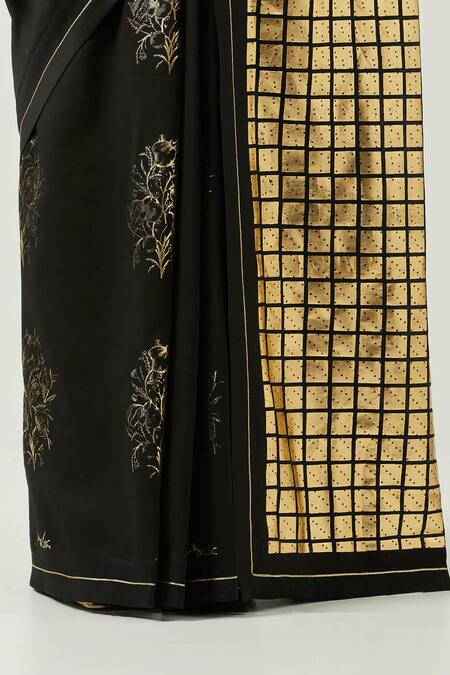 Shop Label Earthen Blue Chanderi Silk Embroidery V-neck Sonpapri Printed Saree With Blouse Online at Aza Fashions Shop_Label Earthen_Blue Chanderi Silk Embroidery V-neck Sonpapri Printed Saree With Blouse _Online_at_Aza_Fashions