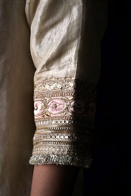 Shop Shorshe Clothing Ivory Handloom Cotton Embroidery, Lace V-neck Noor Kurta And Pant Set Online at Aza Fashions Shop_Shorshe Clothing_Ivory Handloom Cotton Embroidery, Lace V-neck Noor Kurta And Pant Set _Online_at_Aza_Fashions