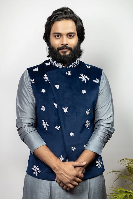 Shop Hilo Design Blue Velvet Pearls Floral Work Bundi Online at Aza Fashions Shop_Hilo Design_Blue Velvet Pearls Floral Work Bundi _Online_at_Aza_Fashions