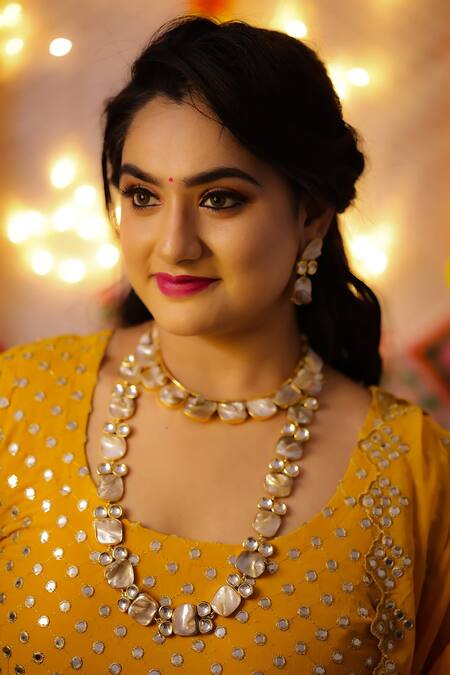 Shop Ishhaara Gold Plated Bows Pearl And Kundan Embellished Necklace Set Online at Aza Fashions Shop_Ishhaara_Gold Plated Bows Pearl And Kundan Embellished Necklace Set _Online_at_Aza_Fashions