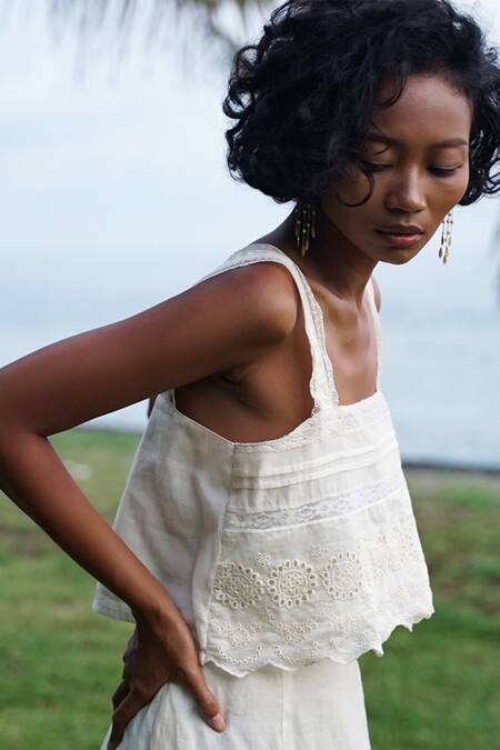 Buy Baju Ivory Chanderi Cotton Silk Lace Work Square Neck Spell Love Crop Top For Women Online at Aza Fashions Buy_Baju_Ivory Chanderi Cotton Silk Lace Work Square Neck Spell Love Crop Top For Women_Online_at_Aza_Fashions