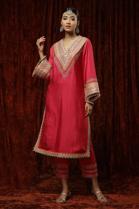 Shop Shikhar Sharma Pink Silk Chanderi Embroidered Pearl V Neck Kurta Pant Set Online at Aza Fashions Shop_Shikhar Sharma_Pink Silk Chanderi Embroidered Pearl V Neck Kurta Pant Set _Online_at_Aza_Fashions