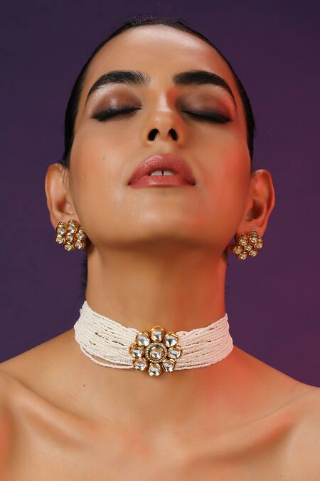 Shop_Swabhimann_White Pearls, Diamonds Floral Embellished Choker Set _Online_at_Aza_Fashions