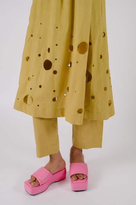 Shop Tussah By Siddhi Shah Green Cotton Cut-work Round Flared Hem Kurta With Pant Online at Aza Fashions Shop_Tussah By Siddhi Shah_Green Cotton Cut-work Round Flared Hem Kurta With Pant _Online_at_Aza_Fashions