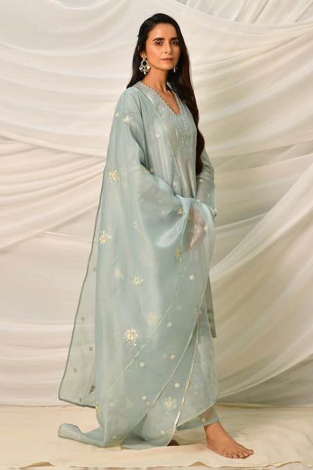 Seher Jaipur_Blue Cotton Silk,  Dupatta Floral V Meher Embroidered Kurta Set _Online_at_Aza_Fashions