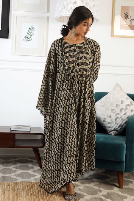 Gulabo Jaipur_Black Cotton Voile Round Abaya Block Print Kurta Set _Online_at_Aza_Fashions
