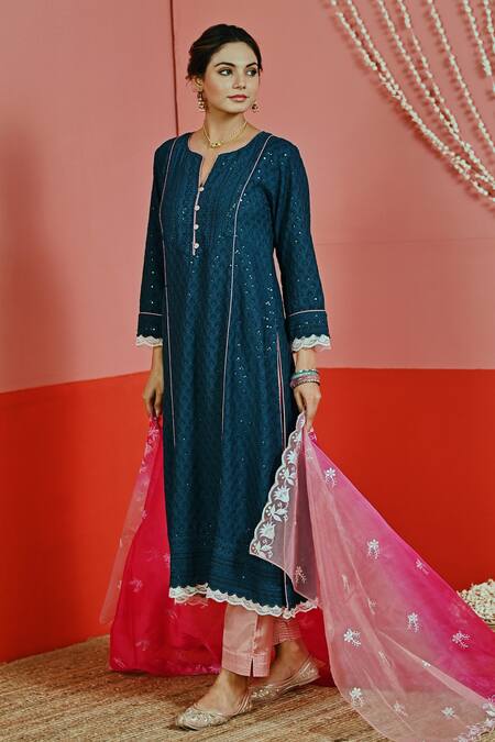 Buy Myaara Blue Cotton, Organza Embroidery, Sequins Split V-neck Floral Kurta Set Buy_Myaara_Blue Cotton, Organza Embroidery, Sequins Split V-neck Floral Kurta Set