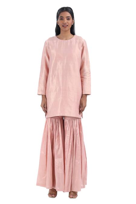 Akaaro_Pink Silk Embroidery Round Neck Kurta Set With Dupatta _Online_at_Aza_Fashions