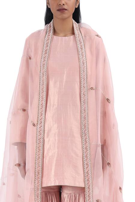 Shop_Akaaro_Pink Silk Embroidery Round Neck Kurta Set With Dupatta _Online_at_Aza_Fashions