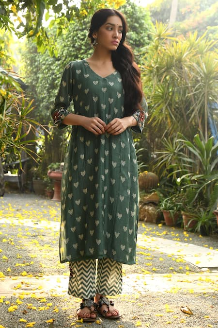 Rekha Agra Handloom Chanderi Kurta Set 