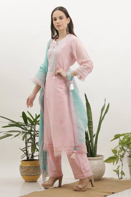 Shop_Vrinda By Pundrik Dubey_Pink Kurta Cotton  Dupatta Chanderi Notched Printed Straight Set_at_Aza_Fashions