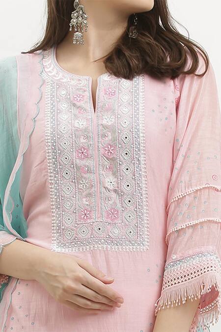 Buy Vrinda By Pundrik Dubey Pink Kurta Cotton Dupatta Chanderi Notched Printed Straight Set Online at Aza Fashions Buy_Vrinda By Pundrik Dubey_Pink Kurta Cotton Dupatta Chanderi Notched Printed Straight Set_Online_at_Aza_Fashions