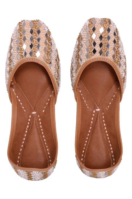 5elements Silk Mirror Embellished Juttis 