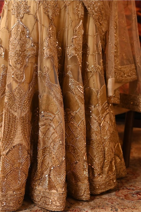 Buy_Moledro_Gold Brocade, Net Cut Work, Tassels, Mayra Fish-cut Pre-draped Saree With Blouse _Online_at_Aza_Fashions