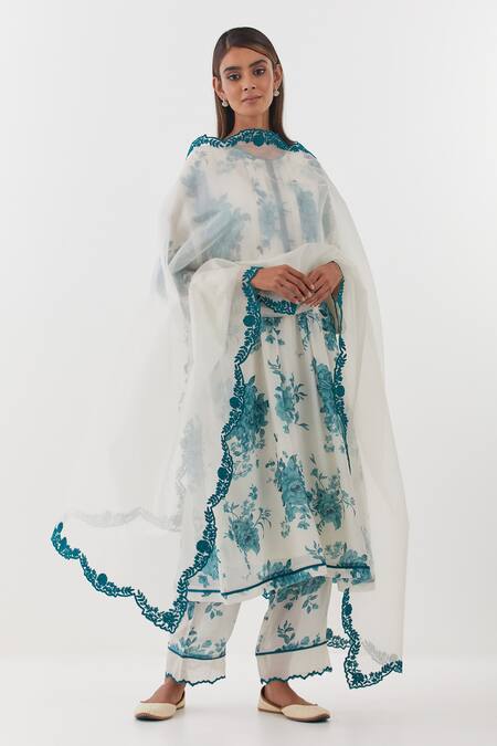 Shop Amisha Kothari Ivory Cotton, Organza, Cut Work, Floral Printed Kurta Set With Dupatta Online at Aza Fashions Shop_Amisha Kothari_Ivory Cotton, Organza, Cut Work, Floral Printed Kurta Set With Dupatta _Online_at_Aza_Fashions