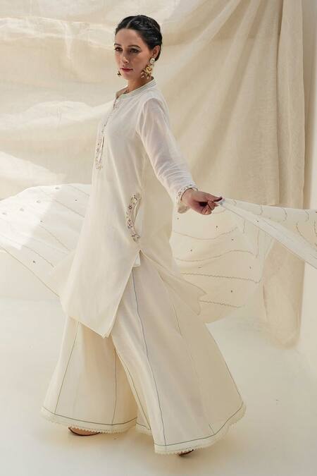 Kanika Sharma Off White Chanderi Silk, Georgette, Chanderi, Organza Pearls, Placket Kurta Set Online at Aza Fashions Kanika Sharma_Off White Chanderi Silk, Georgette, Chanderi, Organza Pearls, Placket Kurta Set _Online_at_Aza_Fashions