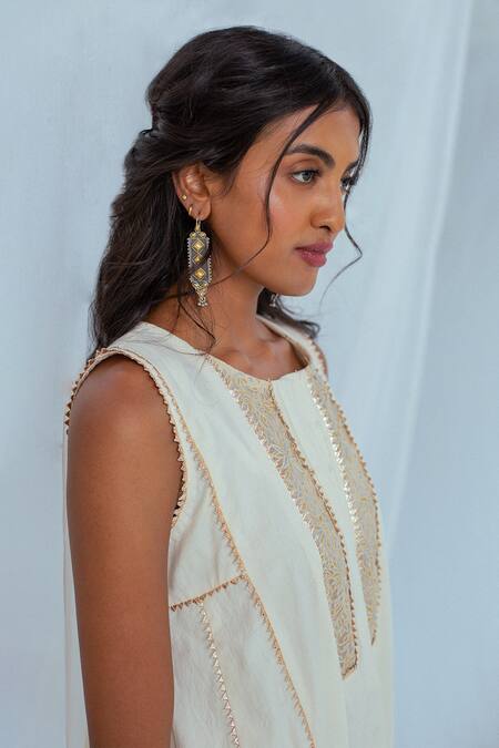 Shop Latha Puttanna White Hand Woven Cotton Floral Motifs Round Indu Tunic Online at Aza Fashions Shop_Latha Puttanna_White Hand Woven Cotton Floral Motifs Round Indu Tunic _Online_at_Aza_Fashions