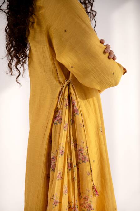 Shop Label Shreya Sharma Yellow Chanderi Embroidery Keyhole Neck Kurta And Flared Pant Set Online at Aza Fashions Shop_Label Shreya Sharma_Yellow Chanderi Embroidery Keyhole Neck Kurta And Flared Pant Set _Online_at_Aza_Fashions