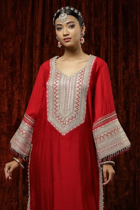 Buy_Shikhar Sharma_Red Silk Chanderi Embroidered Pearl Leaf Neck Kurta Pant Set 