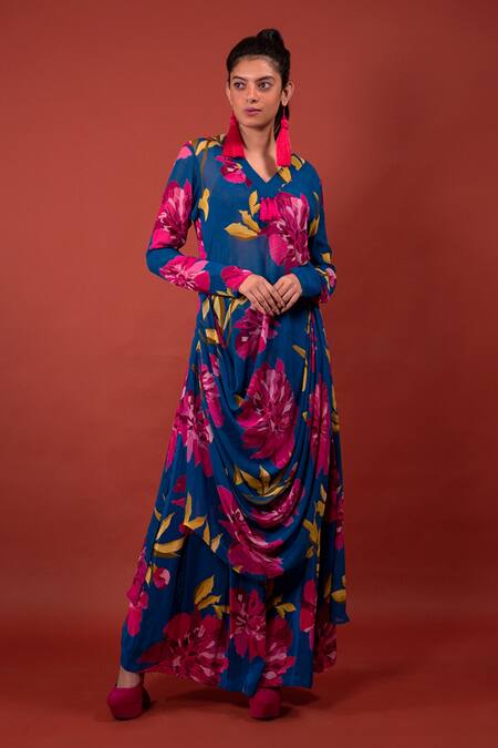 Rimi Nayak Blue Georgette V-neck Chrysanthemum Flower Print Draped Kurta Online at Aza Fashions Rimi Nayak_Blue Georgette V-neck Chrysanthemum Flower Print Draped Kurta _Online_at_Aza_Fashions