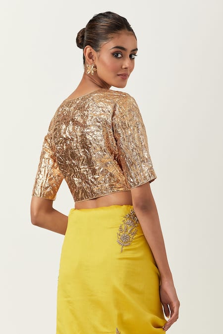 Label Earthen Yellow Chiffon, Silk Embroidery V-neck Geeta Saree With Mehar Blouse at Aza Fashions Label Earthen_Yellow Chiffon, Silk Embroidery V-neck Geeta Saree With Mehar Blouse _at_Aza_Fashions