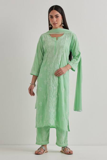 Priya Chaudhary Green Cotton Embroidery V-neck Kurta Set at Aza Fashions Priya Chaudhary_Green Cotton Embroidery V-neck Kurta Set _at_Aza_Fashions