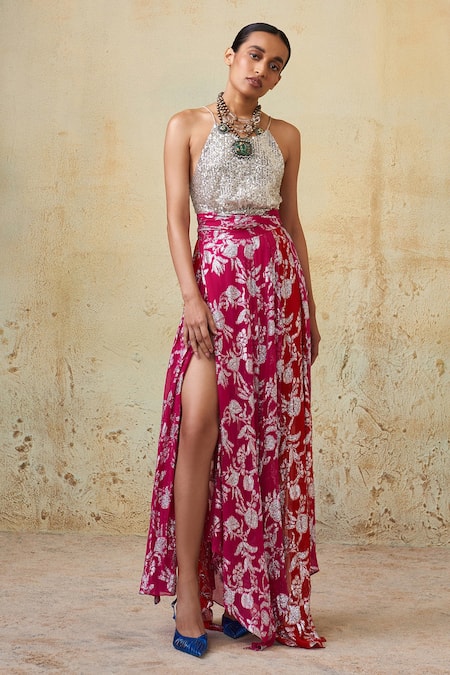 Shop Style Junkiie Pink Georgette Embroidery Double Split Floral Vine Pattern Skirt Online at Aza Fashions Shop_Style Junkiie_Pink Georgette Embroidery Double Split Floral Vine Pattern Skirt _Online_at_Aza_Fashions