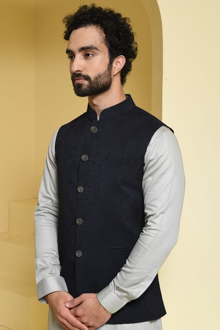 Kustomeyes_Blue Cotton, Silk Embroidery Floral Bundi And Kurta Set _at_Aza_Fashions