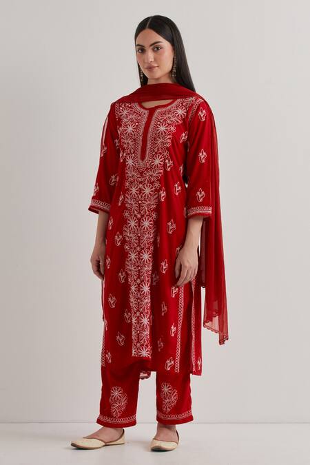 Priya Chaudhary Red Cotton, Chiffon Embroidery Split V-neck Chikankari Kurta Set at Aza Fashions Priya Chaudhary_Red Cotton, Chiffon Embroidery Split V-neck Chikankari Kurta Set _at_Aza_Fashions