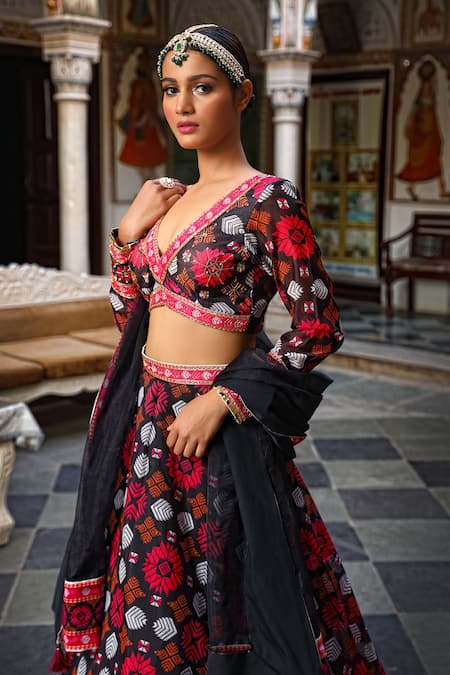 Buy_Neha Khullar_Yellow Organza, Net, Lycra Mirrors, Embroidery Geometric Anarkali Set For Kids