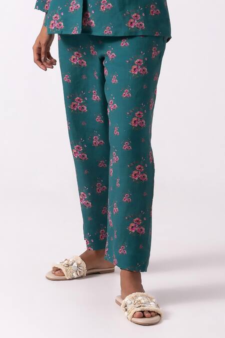 Label Shreya Sharma Green Linen Embroidery Collared, Sweetheart Neck Floral Print Jacket And Pant Set at Aza Fashions Label Shreya Sharma_Green Linen Embroidery Collared, Sweetheart Neck Floral Print Jacket And Pant Set_at_Aza_Fashions