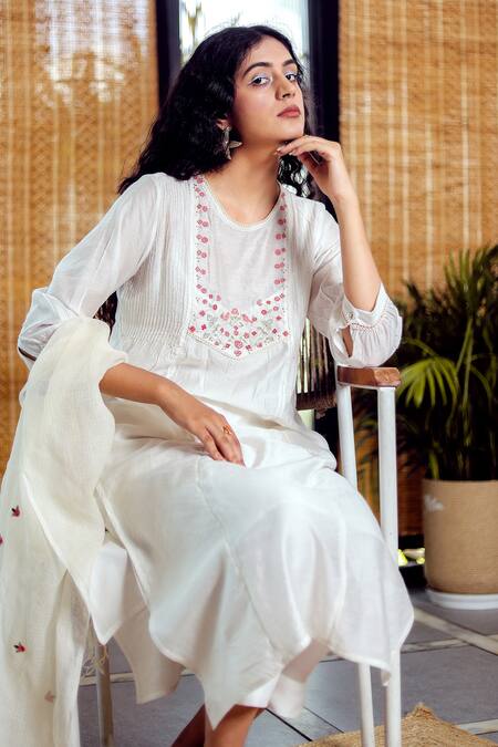 Tatwa_Ivory Handloom Cotton, Viscose, Silk Embroidery Yoke Hand Kurta And Pant Set _at_Aza_Fashions