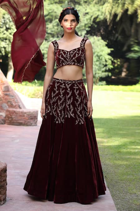 Tarini Vij_Maroon Blouse And Lehenga Velvet, Dupatta Georgette Zari Hand Embroidered Set _at_Aza_Fashions