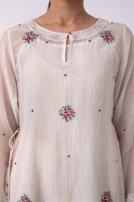 Label Shreya Sharma_White Chanderi Embroidery Keyhole Neck Placement Kurta And Flared Pant Set _at_Aza_Fashions