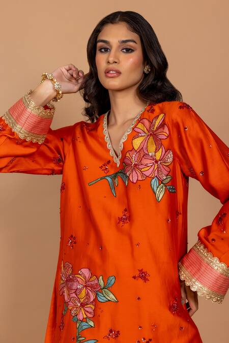 Varun Bahl_Orange Chanderi Silk Sequins, Embroidery V-neck Patchwork Kurta And Pant Set _at_Aza_Fashions