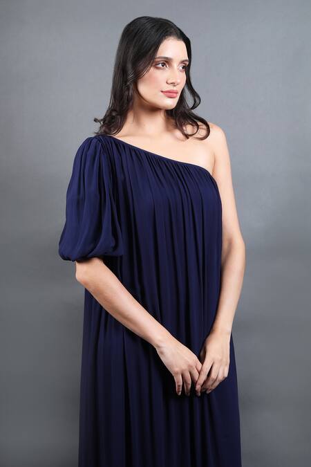 Swatee Singh_Blue Georgette One Shoulder Pleated Hem Gown _at_Aza_Fashions