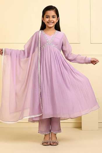 Neha Khullar V Neck Thread & Zari Embroidered Kurta Set For Kids