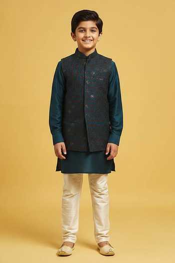 Rng Safawala Embroidered Pista Green Kurta & Pant Set For Kids