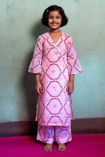 Amrood Floral Jaal Pattern Pink Kurta For Kids