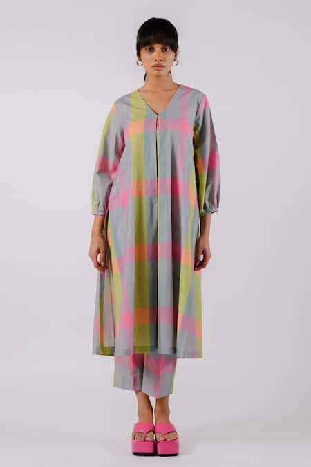 Shop Tussah By Siddhi Shah Multi Color Cotton Checkered V Neck Box Pleat Kurta With Pant Online at Aza Fashions Shop_Tussah By Siddhi Shah_Multi Color Cotton Checkered V Neck Box Pleat Kurta With Pant _Online_at_Aza_Fashions