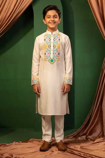 Design O Stitch White Embroidered Kurta Set for Kids For Kids