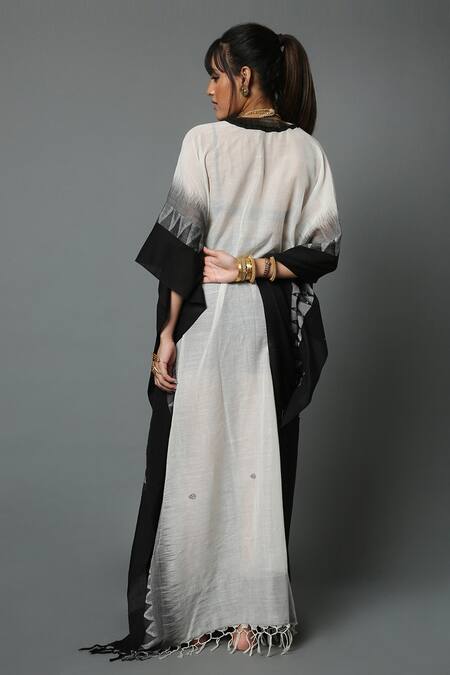 Shop House Of Three White Cotton Bead Work, Temple Border Plunge Neck Kaftan Online at Aza Fashions Shop_House Of Three_White Cotton Bead Work, Temple Border Plunge Neck Kaftan _Online_at_Aza_Fashions