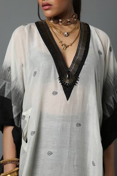 House Of Three White Cotton Bead Work, Temple Border Plunge Neck Kaftan at Aza Fashions House Of Three_White Cotton Bead Work, Temple Border Plunge Neck Kaftan _at_Aza_Fashions