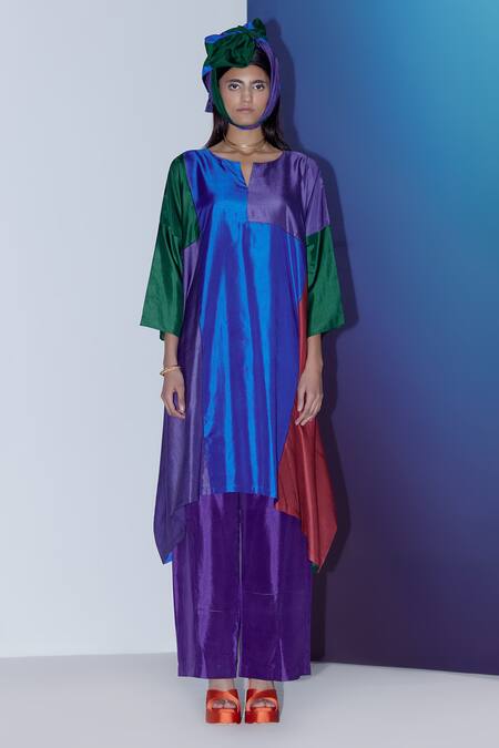 Buy_Febo6_Multi Color Silk Split V-neck Block Kurta With Pant _Online_at_Aza_Fashions