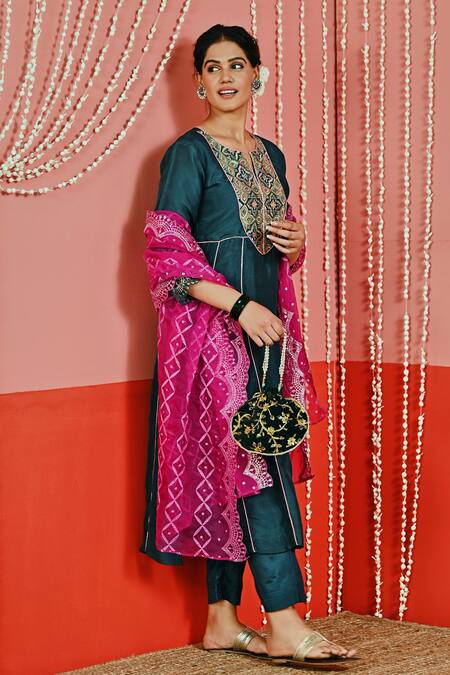 Myaara Green Chanderi, Cotton, Organza Embroidery, Panelled Kurta Set With Dupatta at Aza Fashions Myaara_Green Chanderi, Cotton, Organza Embroidery, Panelled Kurta Set With Dupatta _at_Aza_Fashions