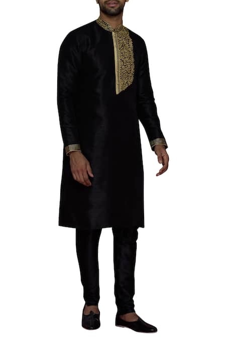 Arihant Rai Sinha Embroidered Kurta Set 