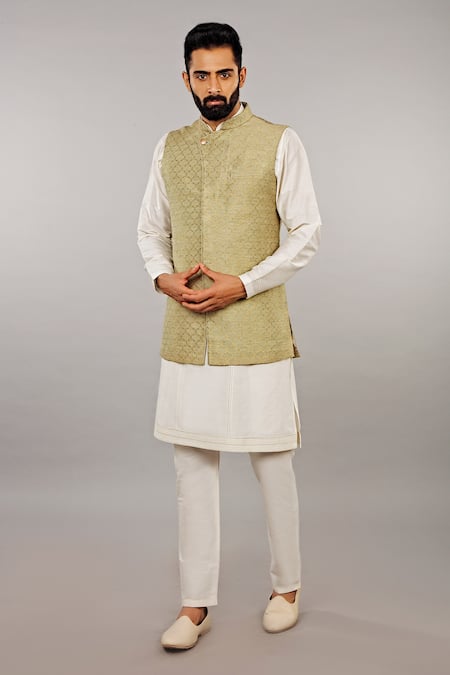 Vanshik Embroidered Bundi & Kurta Set 