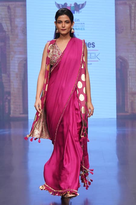 Shop_Soniya G_Fuchsia Pure Silk Blend Embroidery Floral V Neck Pre-draped Saree With Blouse _at_Aza_Fashions